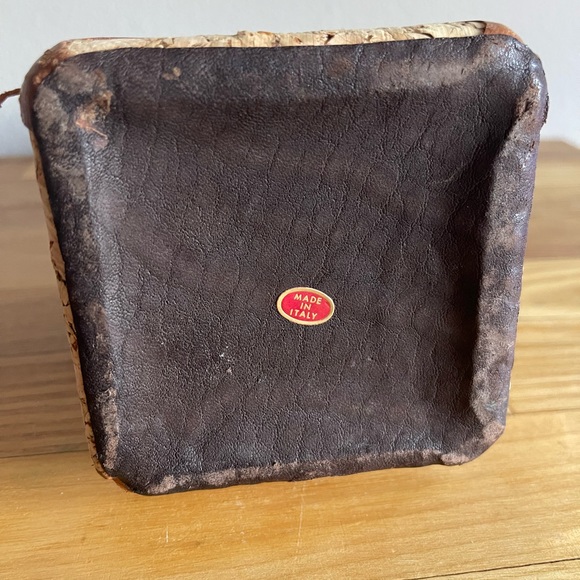 Vintage Leather and Cork Decanter - Made in Italy - Picture 5 of 6